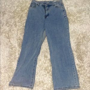 Wide Legged Jeans